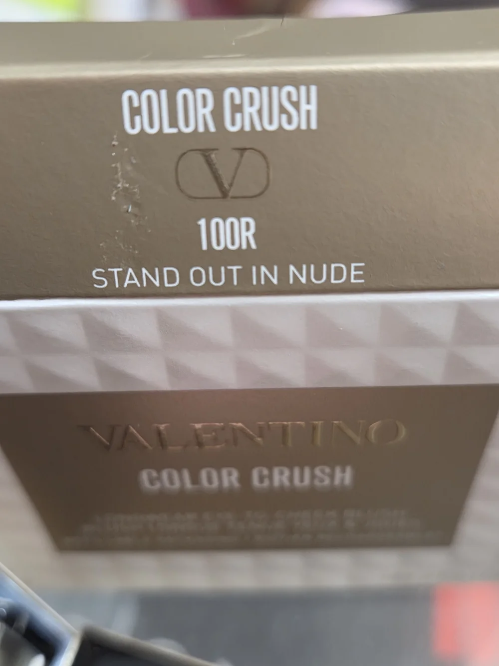 Valentino Color Crush Blush in Stand Out in Nude 100R (Refillable Case)